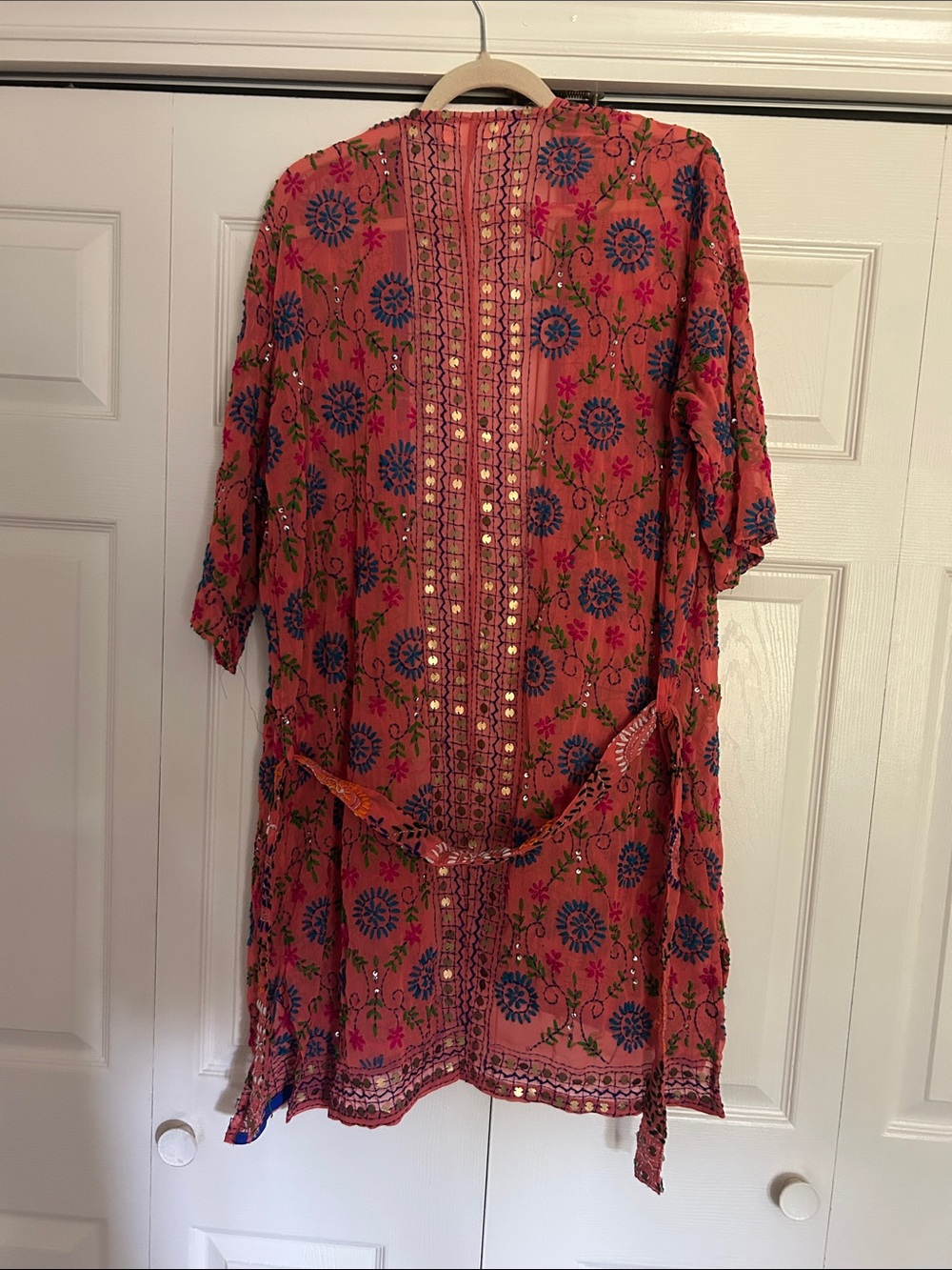 Always on Holiday Store handmade robe with sequins and embroidered details. - Picture 9 of 11